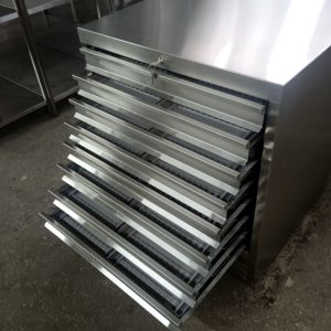 shkaf-for-tablet-instrument-01